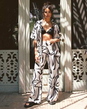 
                  
                    Load image into Gallery viewer, Palma Linen Pants - Black
                  
                