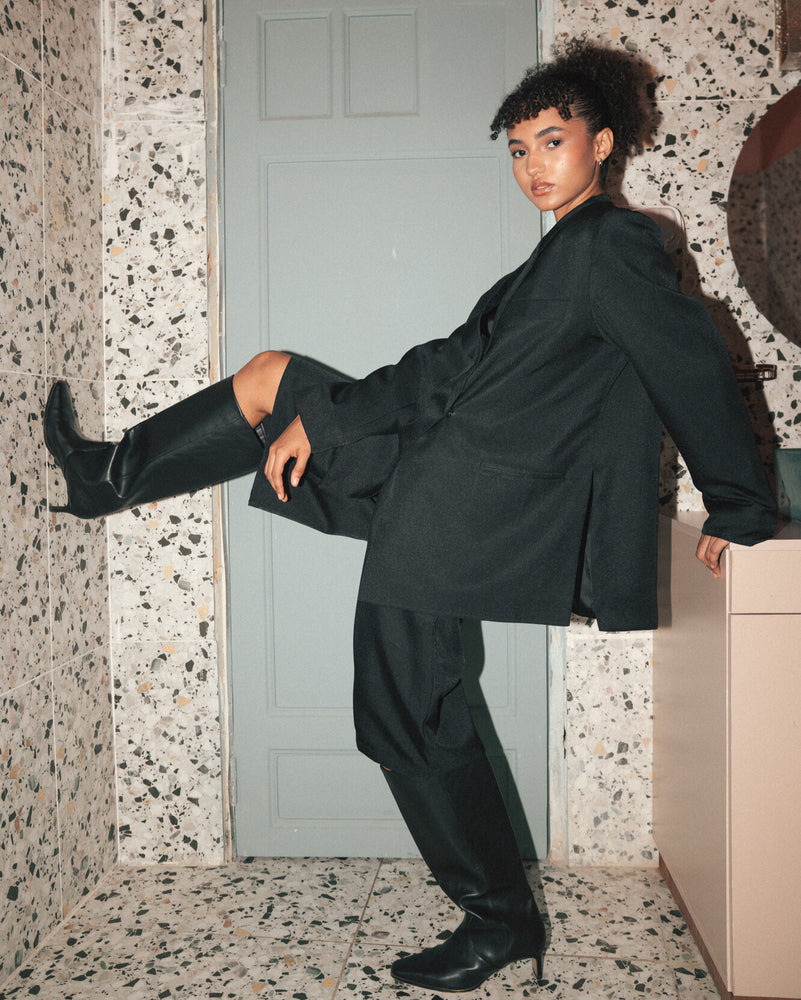 
                  
                    Load image into Gallery viewer, Ebony Boxy Slit Blazer
                  
                