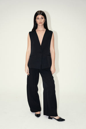 
                  
                    Load image into Gallery viewer, Boxy Tailored Vest - Black
                  
                